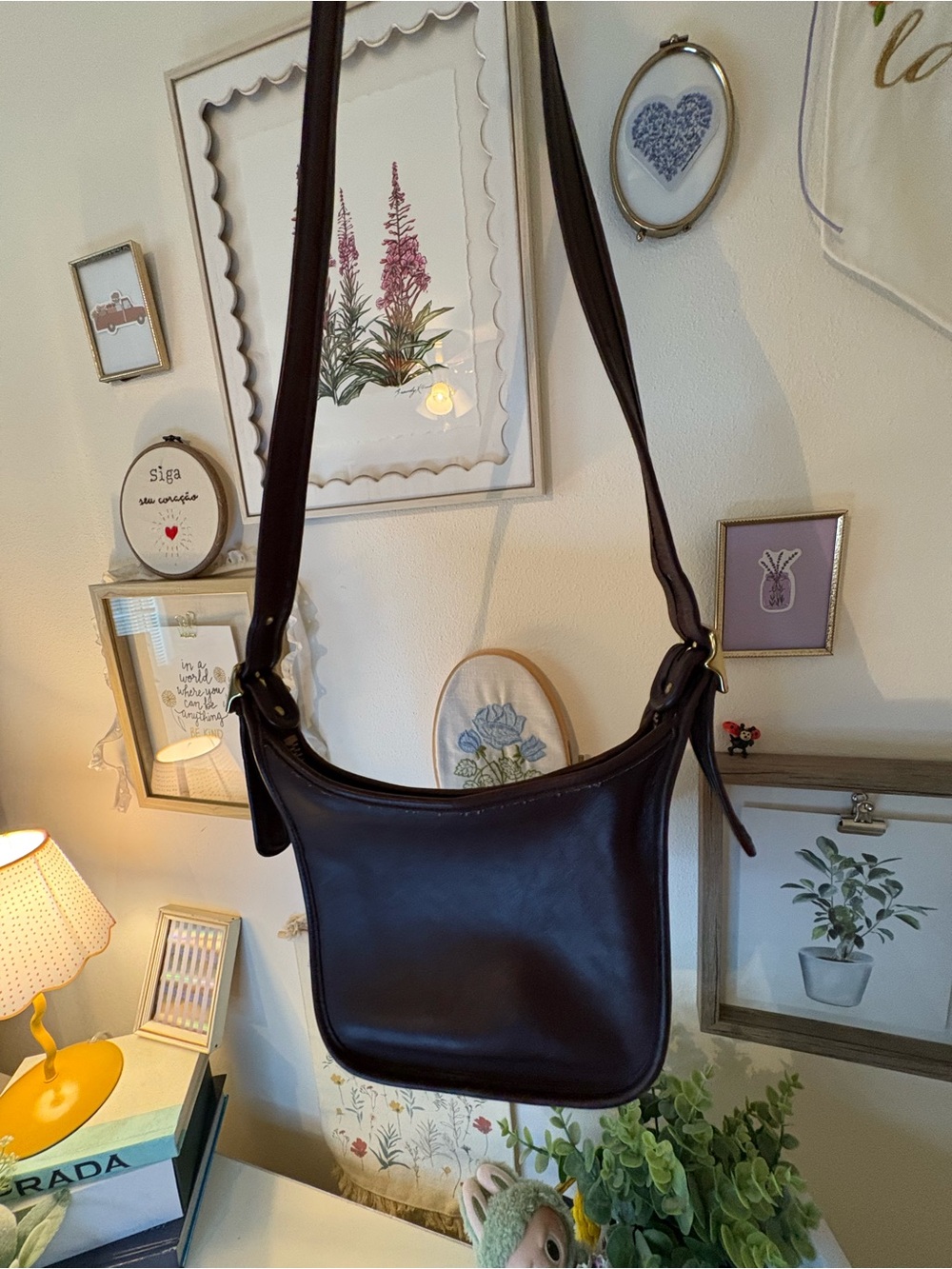 Vintage Coach 9950 Janice Legacy Shoulder Bag | Dark Brown